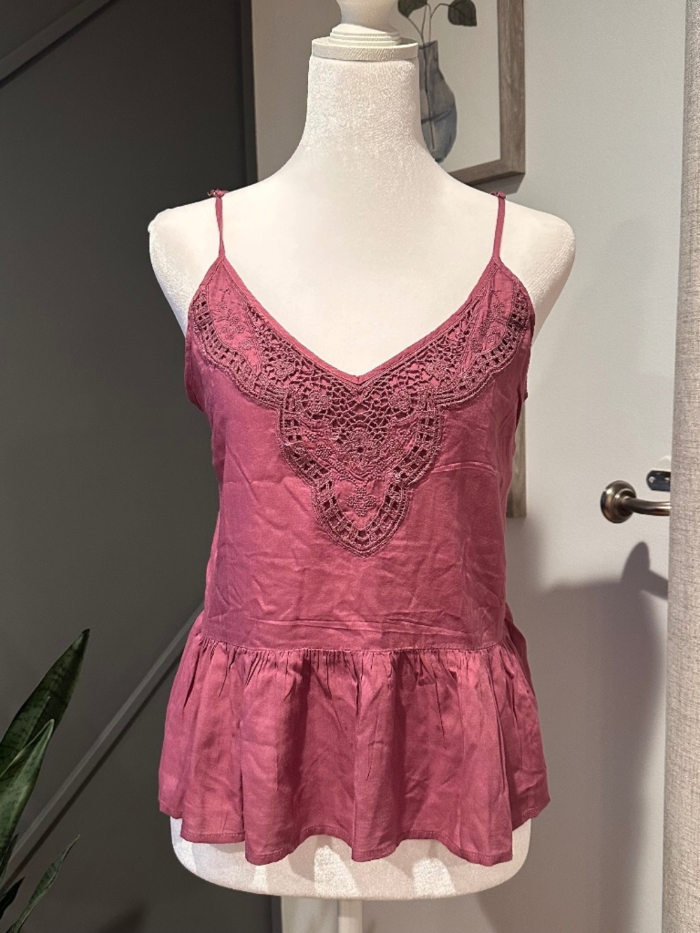 Lucky Brand Boho Sleeveless Rose Top Size Small